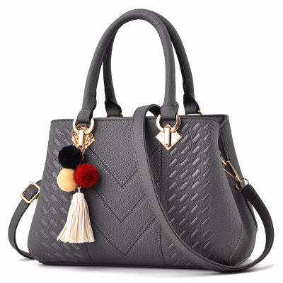 Luxury Ladies Handbag - Elegant Crossbody Design for the Modern Woman