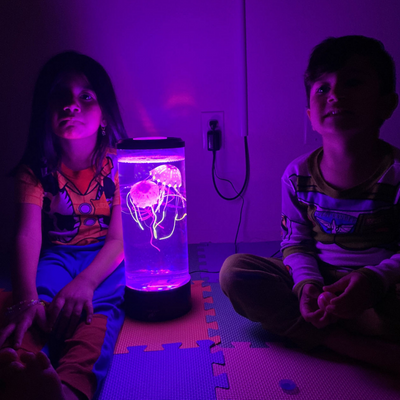 USB-Powered LED Jellyfish Aquarium Night Light - Mesmerizing Ambient Lamp for Home & Office!